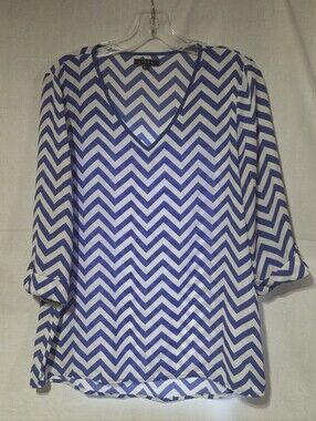 Kiria Signature Blue and White Chevron V-Neck Tunic